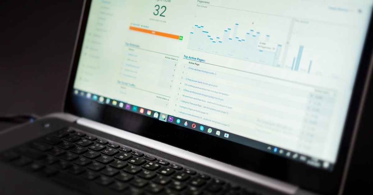 Hosting Performance Analytics Dashboards